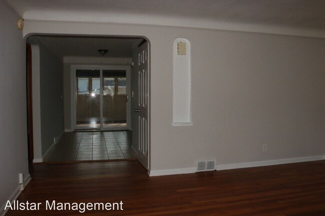 Building Photo - 3 br, 1.5 bath House - 8109 Pelham Dr
