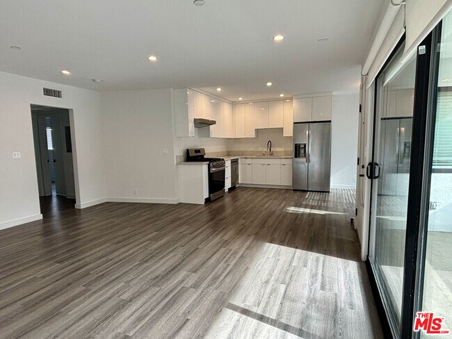 Building Photo - 1264 9th St