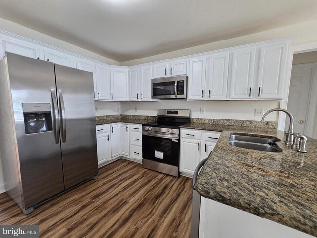 Building Photo - 271 Ashton Ct