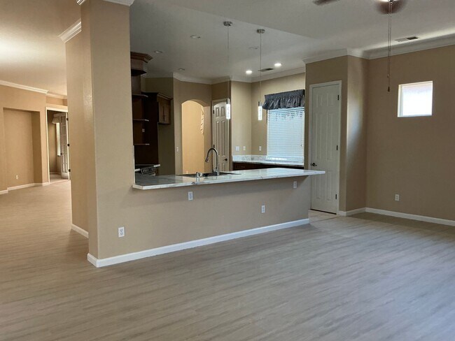 Building Photo - 1750 Bella Terra Dr