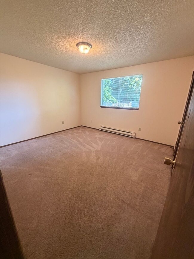 Building Photo - Rambler style home