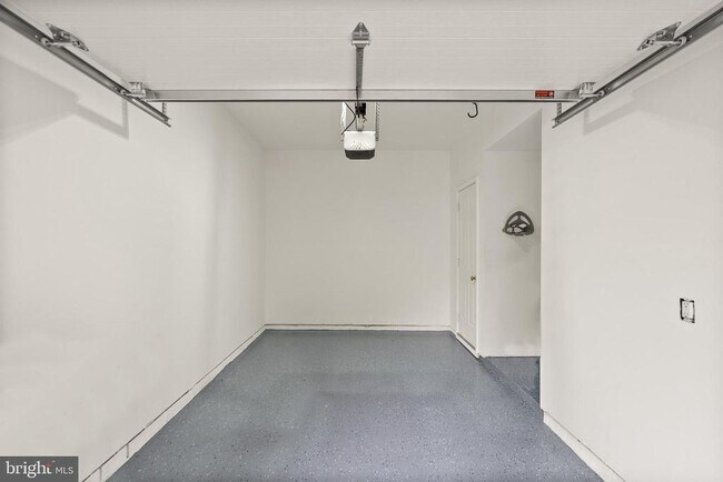 Building Photo - 12527 Heykens Ln