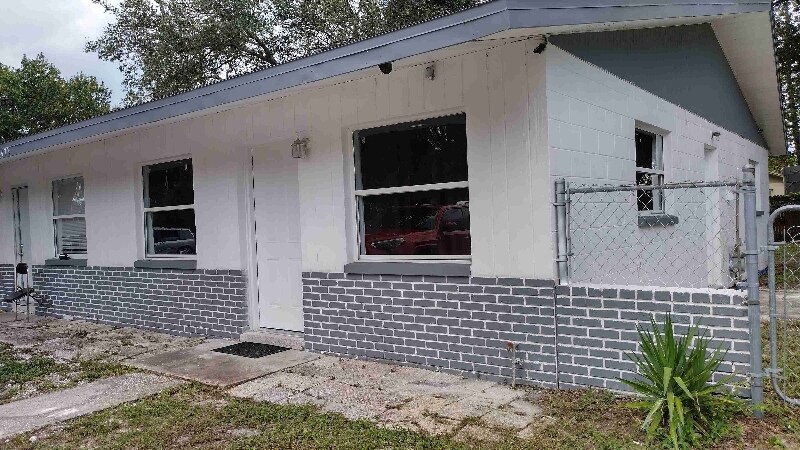 Primary Photo - 6477 146th Ave N