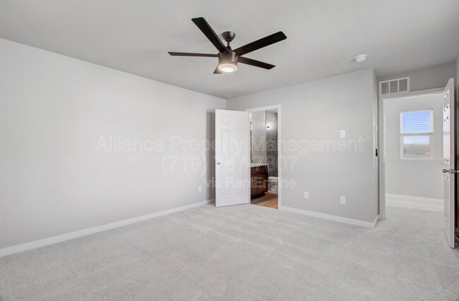 Building Photo - 5732 Thurless Ln
