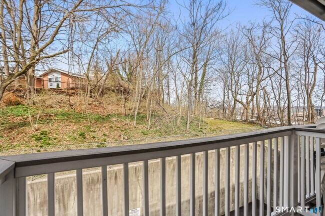 Building Photo - 7 Hamilton Ave