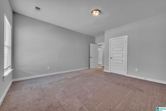 Building Photo - 559 Troubadour Ln