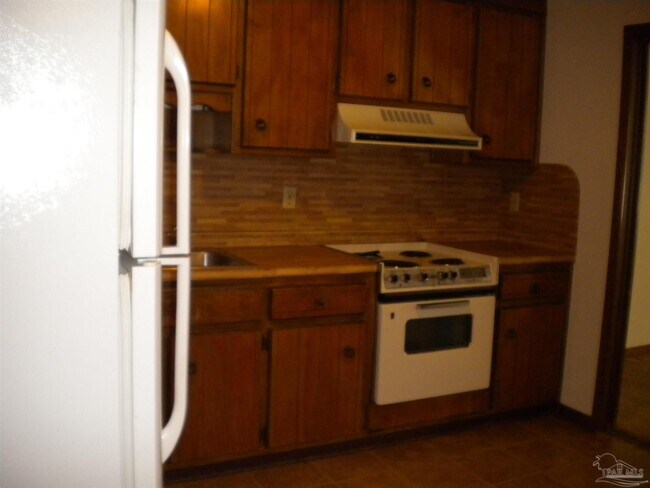 Building Photo - 2790 Villa Woods Cir