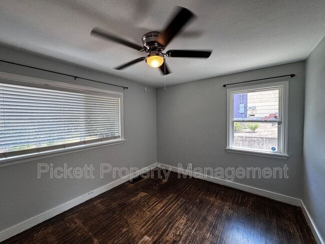 Building Photo - 631 Bertha Ave