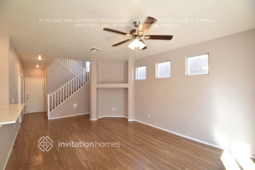 Building Photo - 9413 Santana Siesta Ave