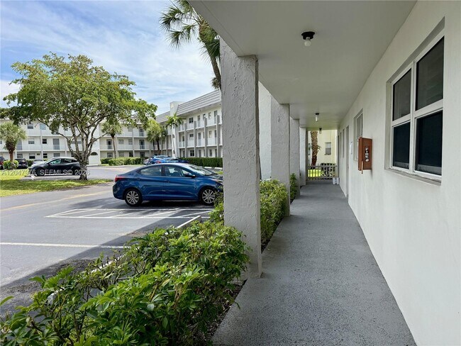 Building Photo - 8600 Sunrise Lakes Blvd