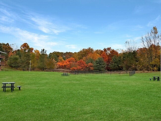 Building Photo - 1565 Bacon Ave