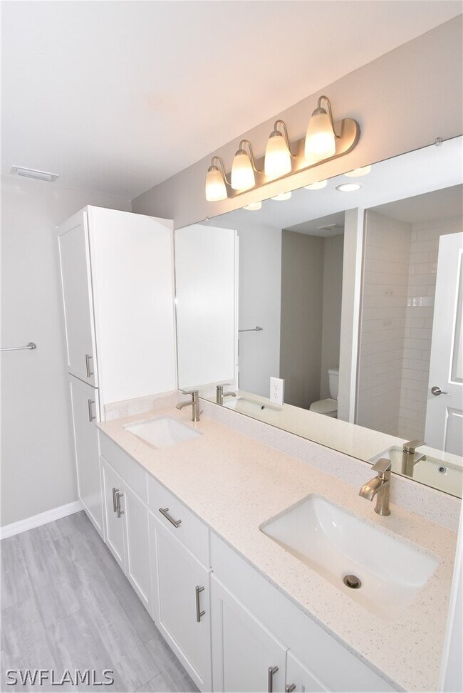 Building Photo - 3718 Donahue Ave