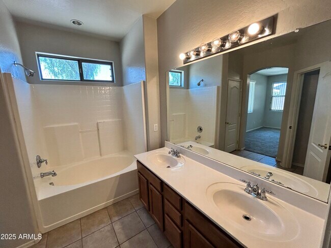 Building Photo - 7010 S 37th Glen
