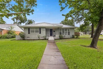 Building Photo - 3304 Crest Ridge Dr