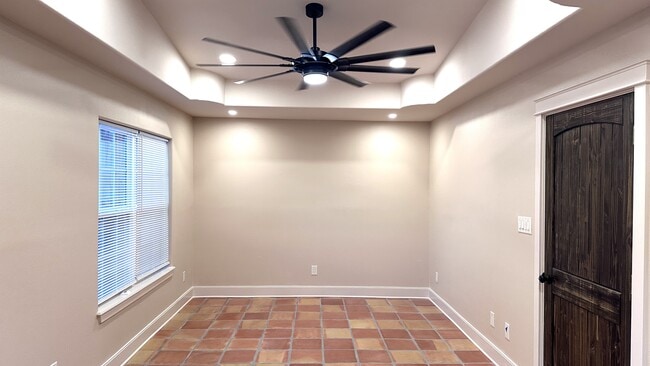 Building Photo - 13113 Hearn Rd