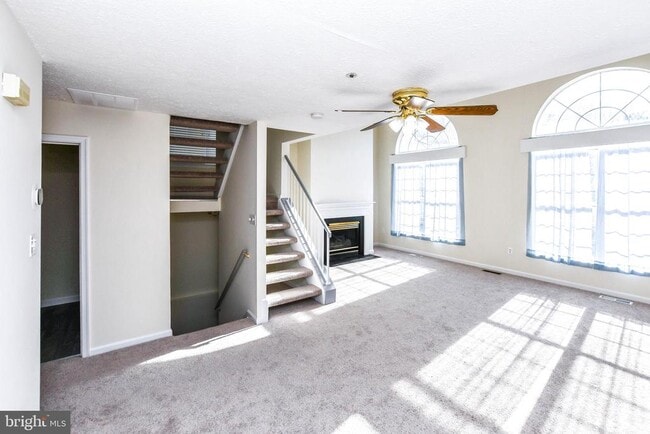 Building Photo - 5908 Grenfell Loop