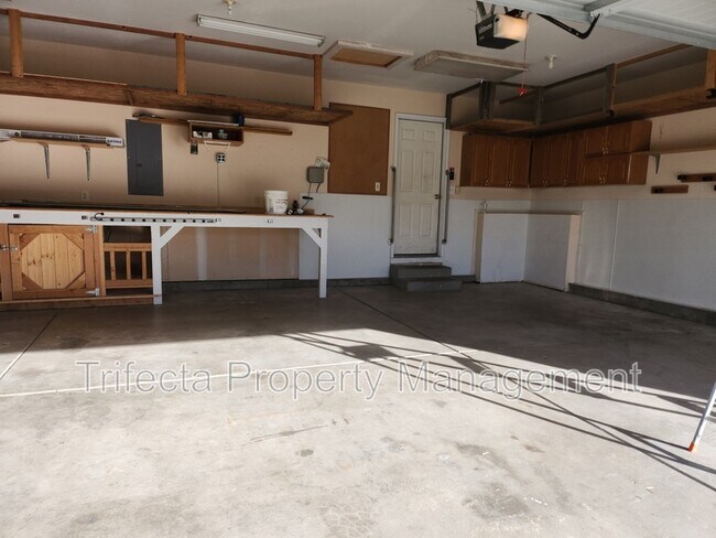 Building Photo - 347 Buckeye Ave