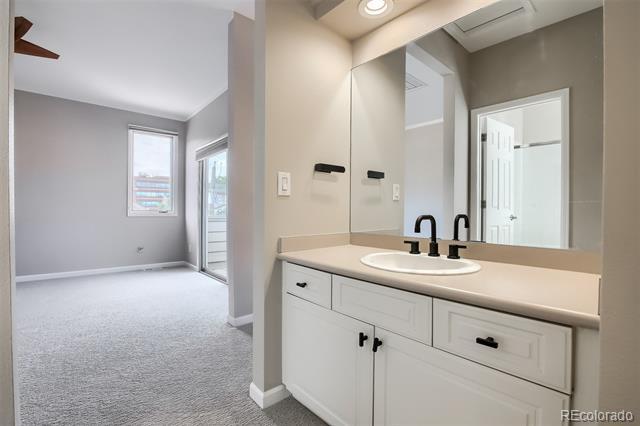 Building Photo - 217 S Jackson St