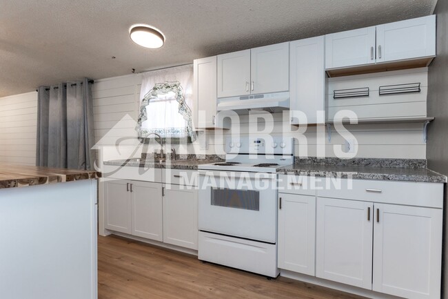 Building Photo - Lovely Manufactured Home North of Casa Grande