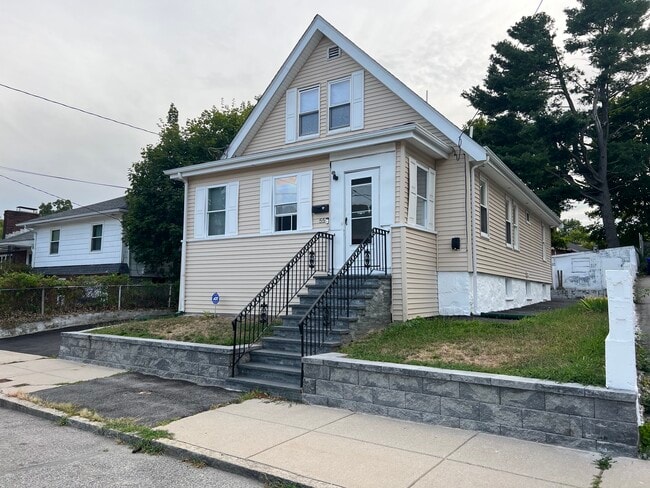 Building Photo - 55 Navarre St