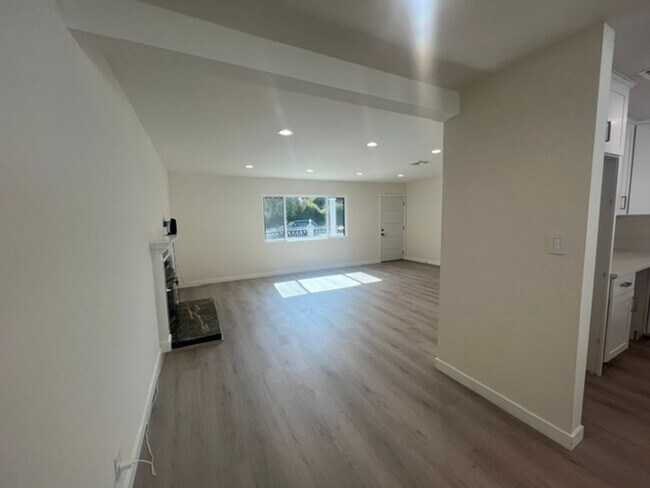 Building Photo - 7317-7321 Garden Grove Avenue