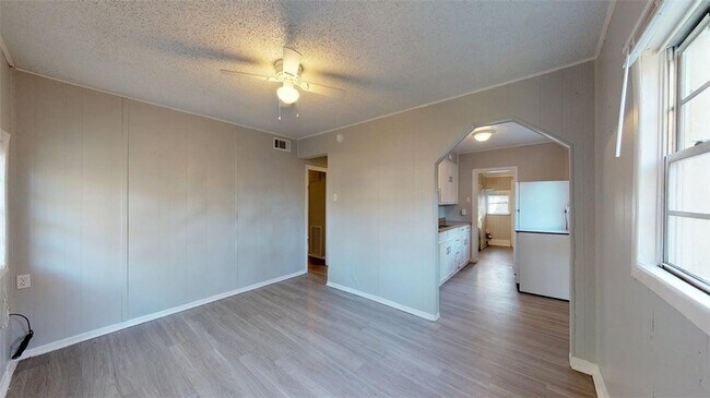 Building Photo - 4000 Margaret St