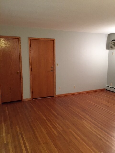 Living Room - 122 State St