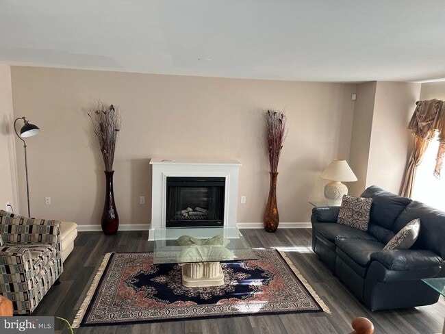 Building Photo - 199 Rumbling Rock Rd