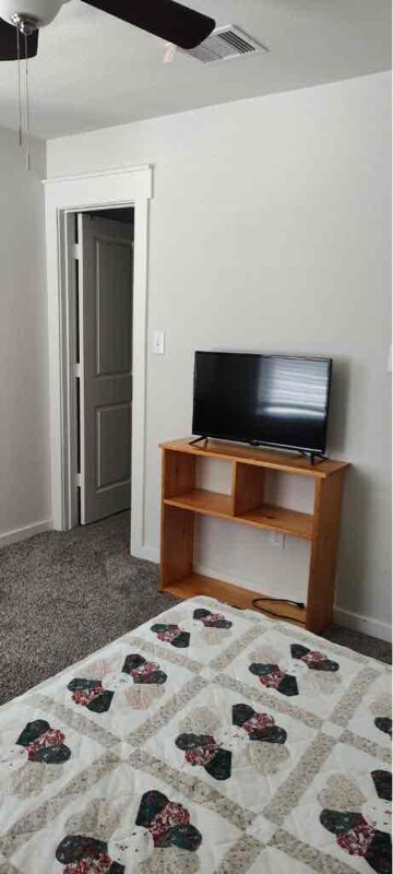 Building Photo - 40126 S Hill Pass