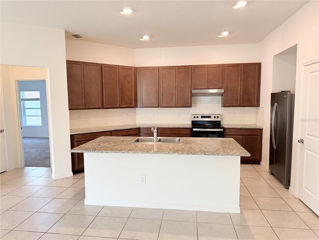 Building Photo - 13049 Thatch Palm Wy