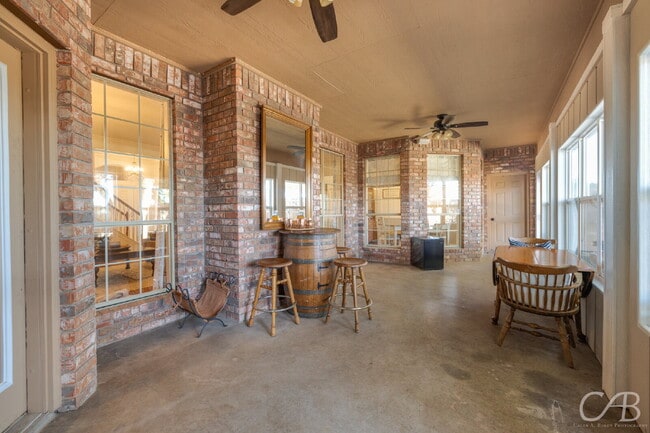 Building Photo - For Lease