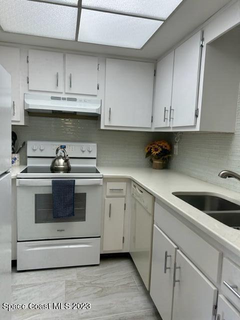 Building Photo - 200 St Lucie Ln