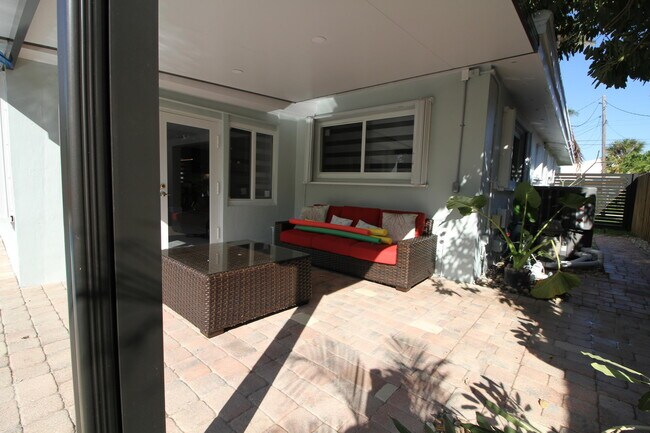 Building Photo - 2548 SE 14th St