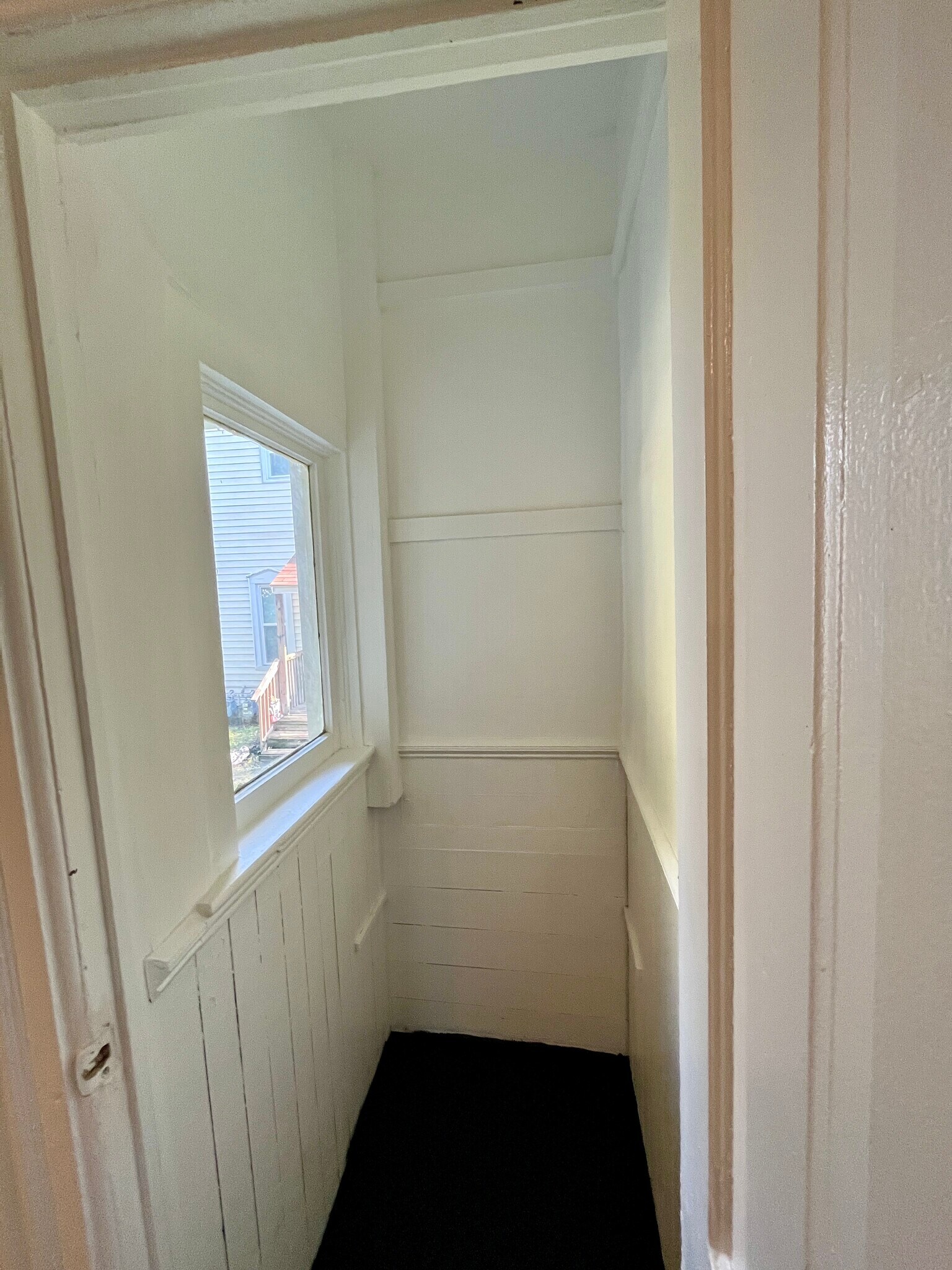 Closet - 825 10th St NW