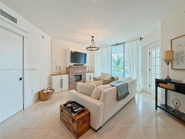 Building Photo - 350 S Miami Ave