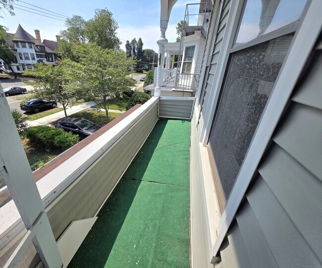 Building Photo - 388 Whitney Ave