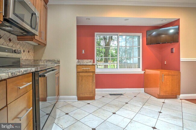 Building Photo - 2405 Earlsgate Ct