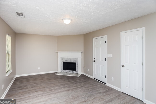 Building Photo - 851 Plumbridge Ct