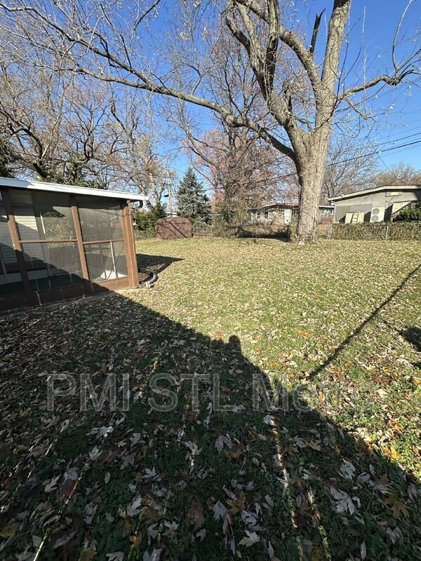 Building Photo - 8439 Alder Ave