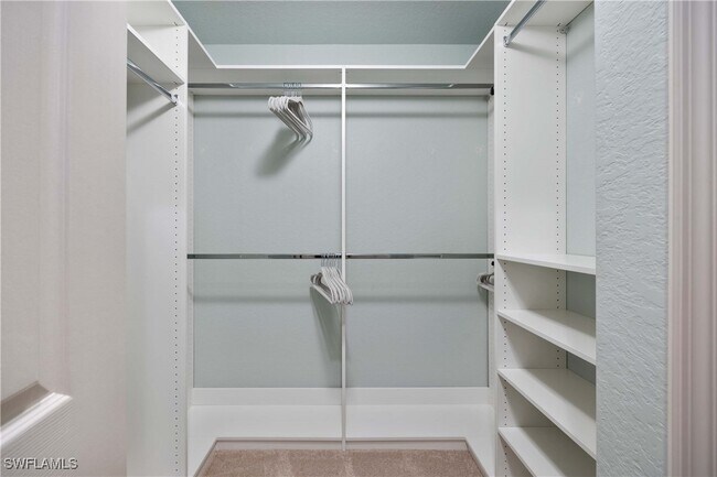 Building Photo - 9735 Acqua Ct