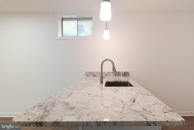 Building Photo - 3244 Titanic Dr