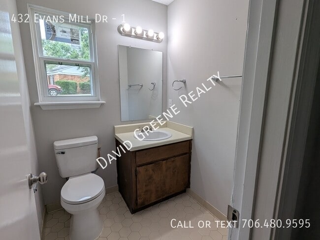 Building Photo - 432 Evans Mill Dr