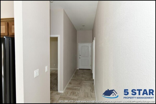 Building Photo - 3 bedroom in Socorro TX 79927