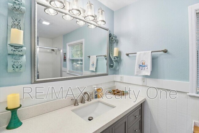 Building Photo - 750 NE 2nd Ave