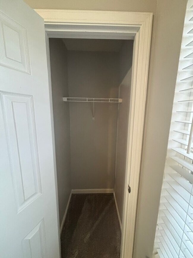 Building Photo - Stewarts Landing Neighborhood, Easy access to I-24