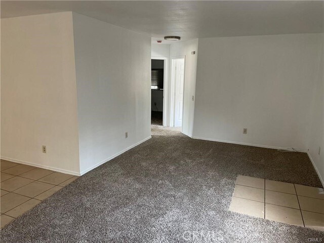 Building Photo - 16395 Broadway St