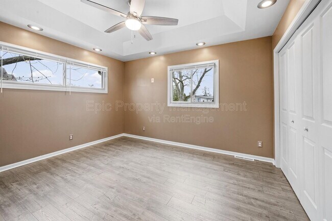 Building Photo - 24955 Lakeland St