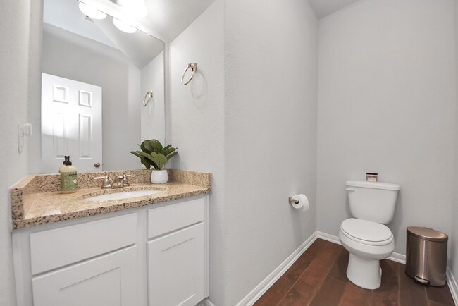 Building Photo - 8819 Cabin Loft Ln