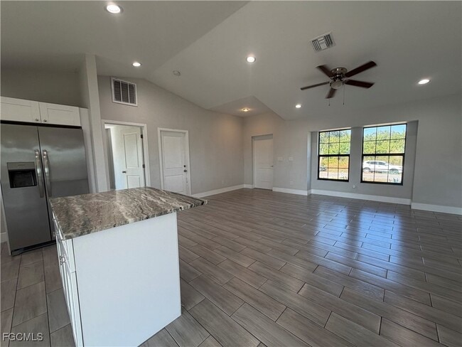 Building Photo - 2601 43rd St SW