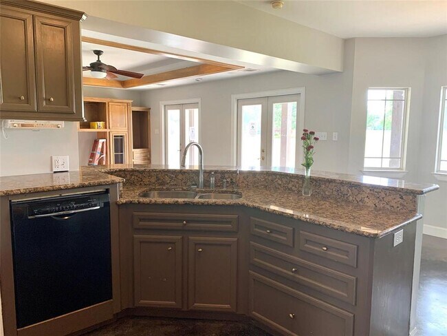 Building Photo - 17801 Berry Point Dr